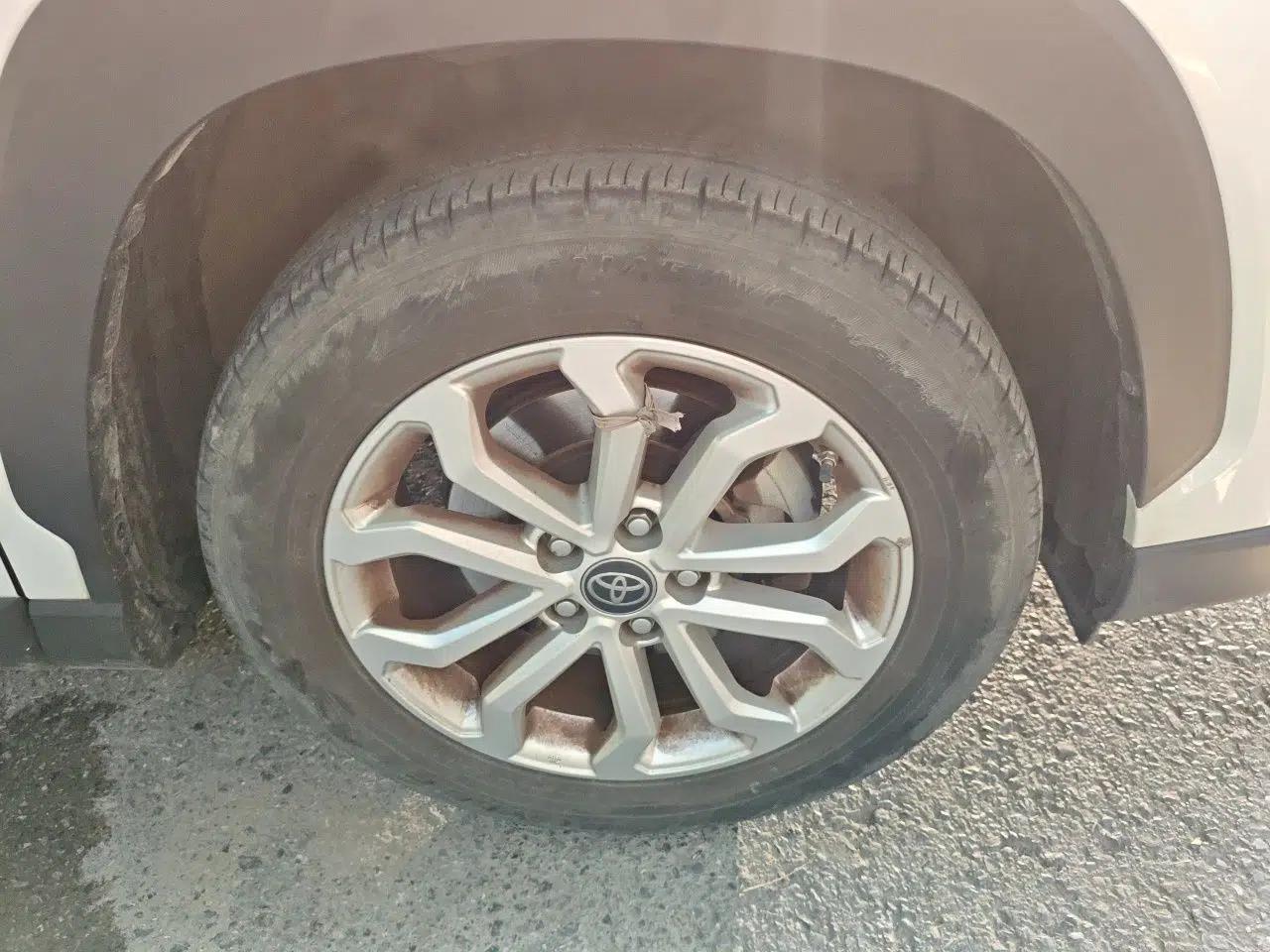 Toyota FRONTLANDER 2023 2.0L CVT Elite Edition — миниатюра 8