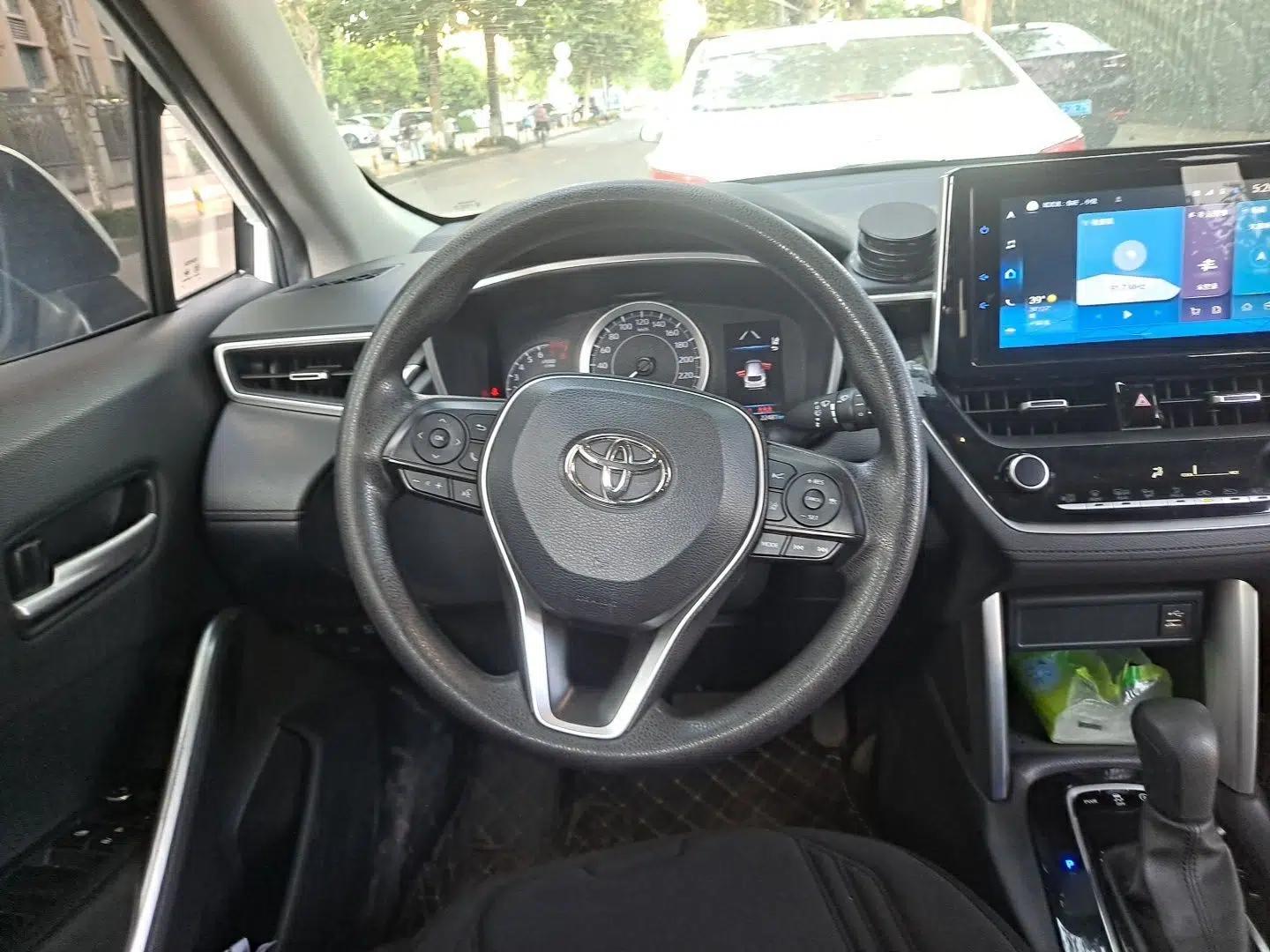 Toyota FRONTLANDER 2022 2.0L CVT Luxury PLUS Edition — миниатюра 10
