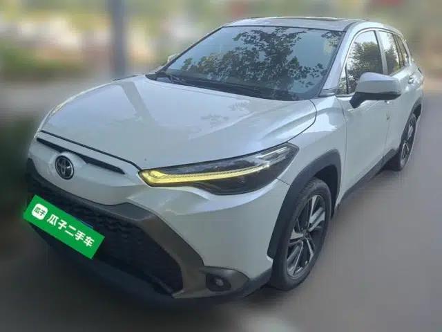Toyota FRONTLANDER 2022 2.0L CVT Luxury PLUS Edition