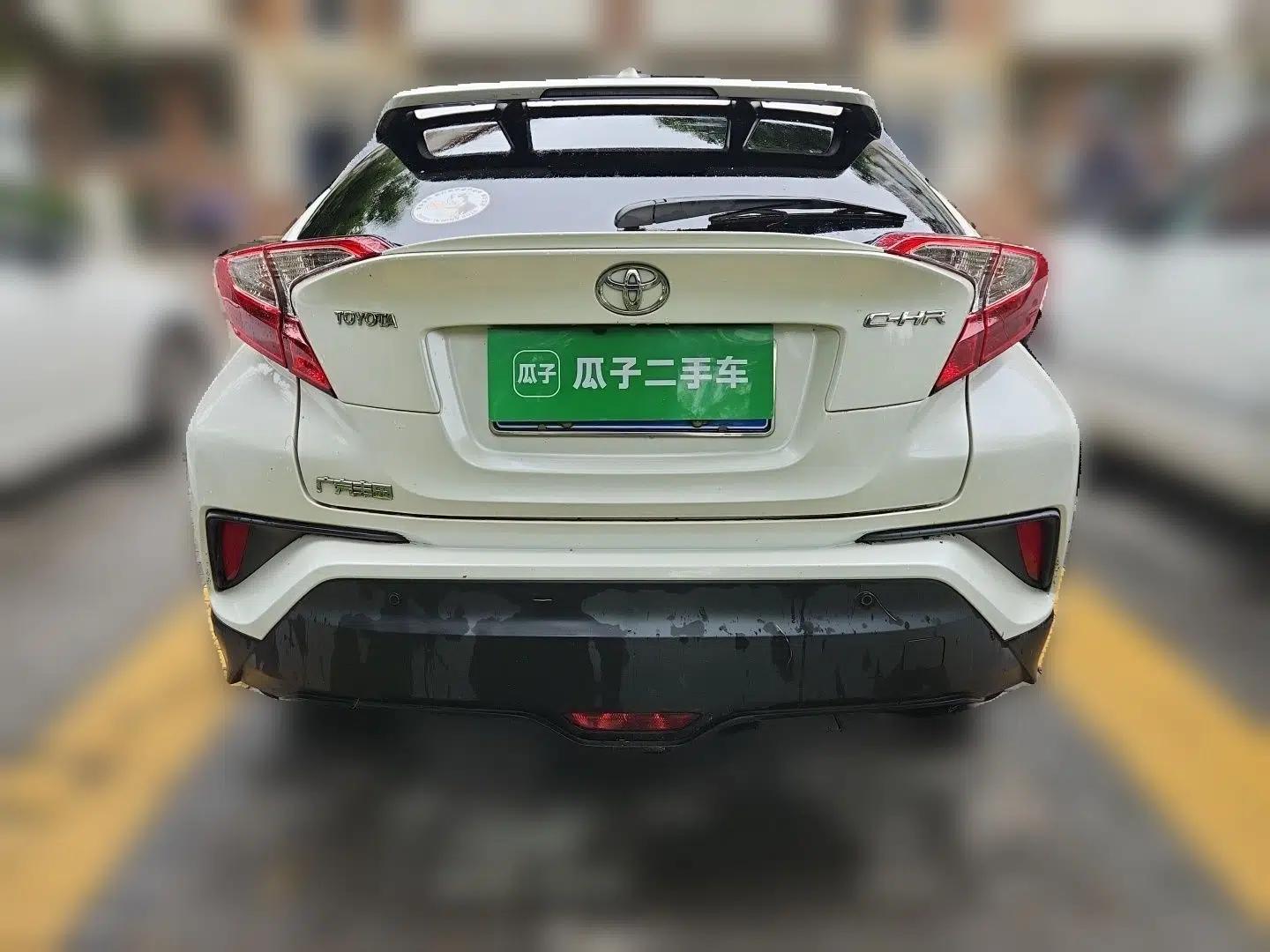 Toyota C-HR 2018 2.0L Leading with Sunroof China VI Standard — миниатюра 5