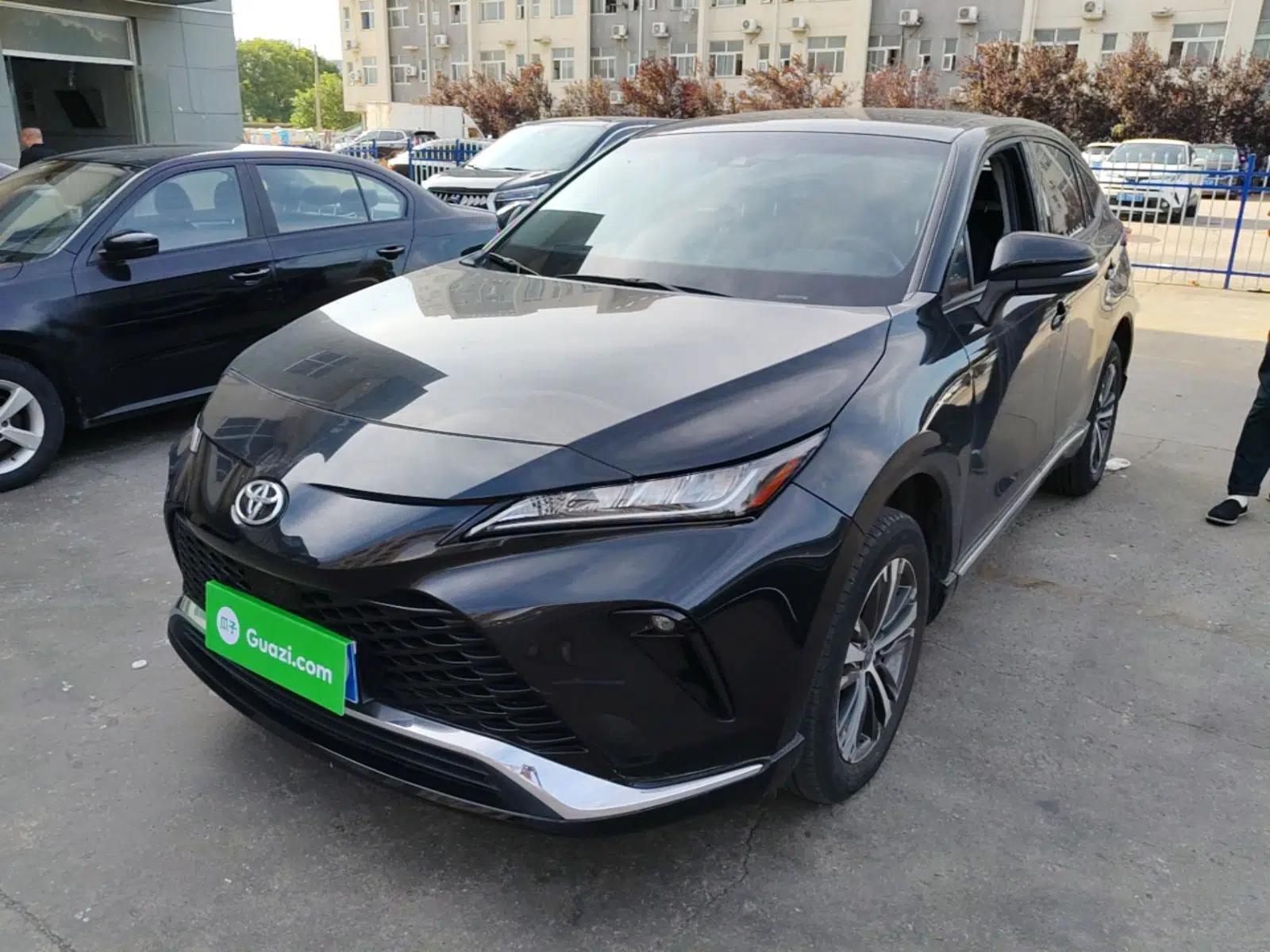 Toyota Venza 2022 2.0L CVT Two-Wheel Drive Luxury Edition — миниатюра 1