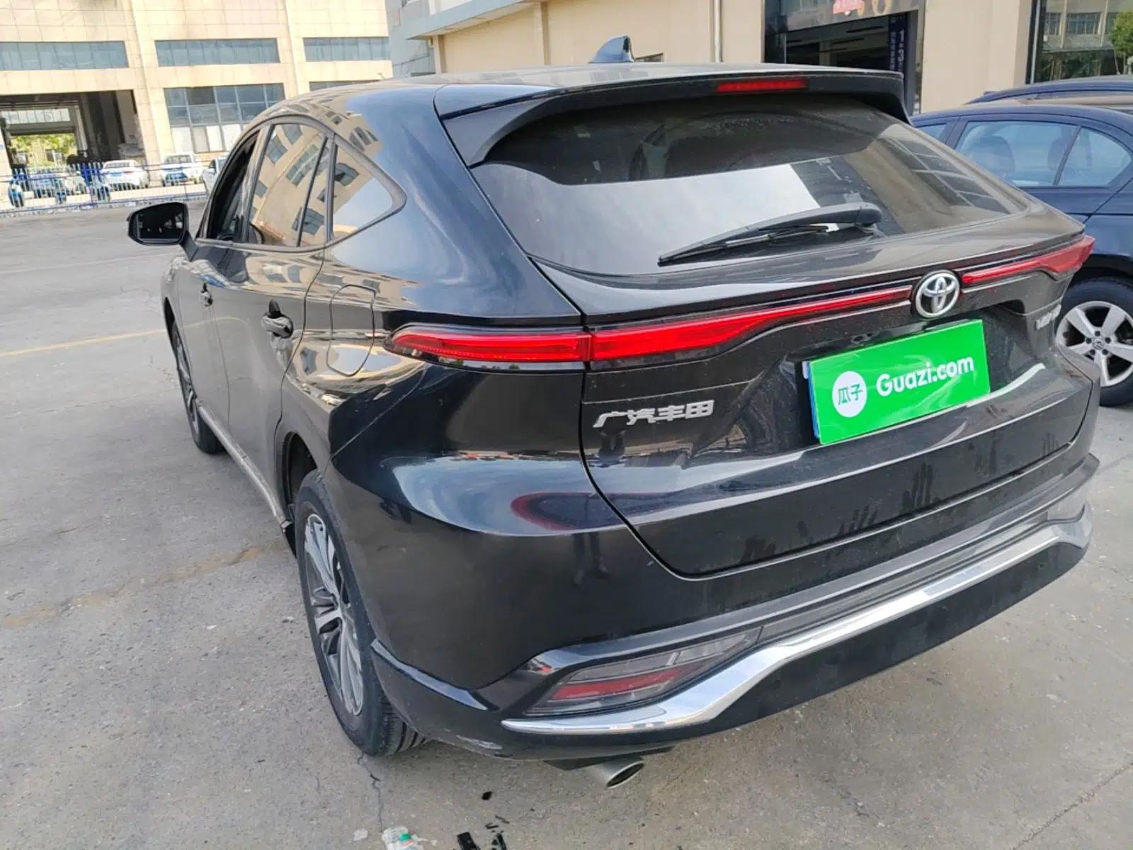 Toyota Venza 2022 2.0L CVT Two-Wheel Drive Luxury Edition — миниатюра 4