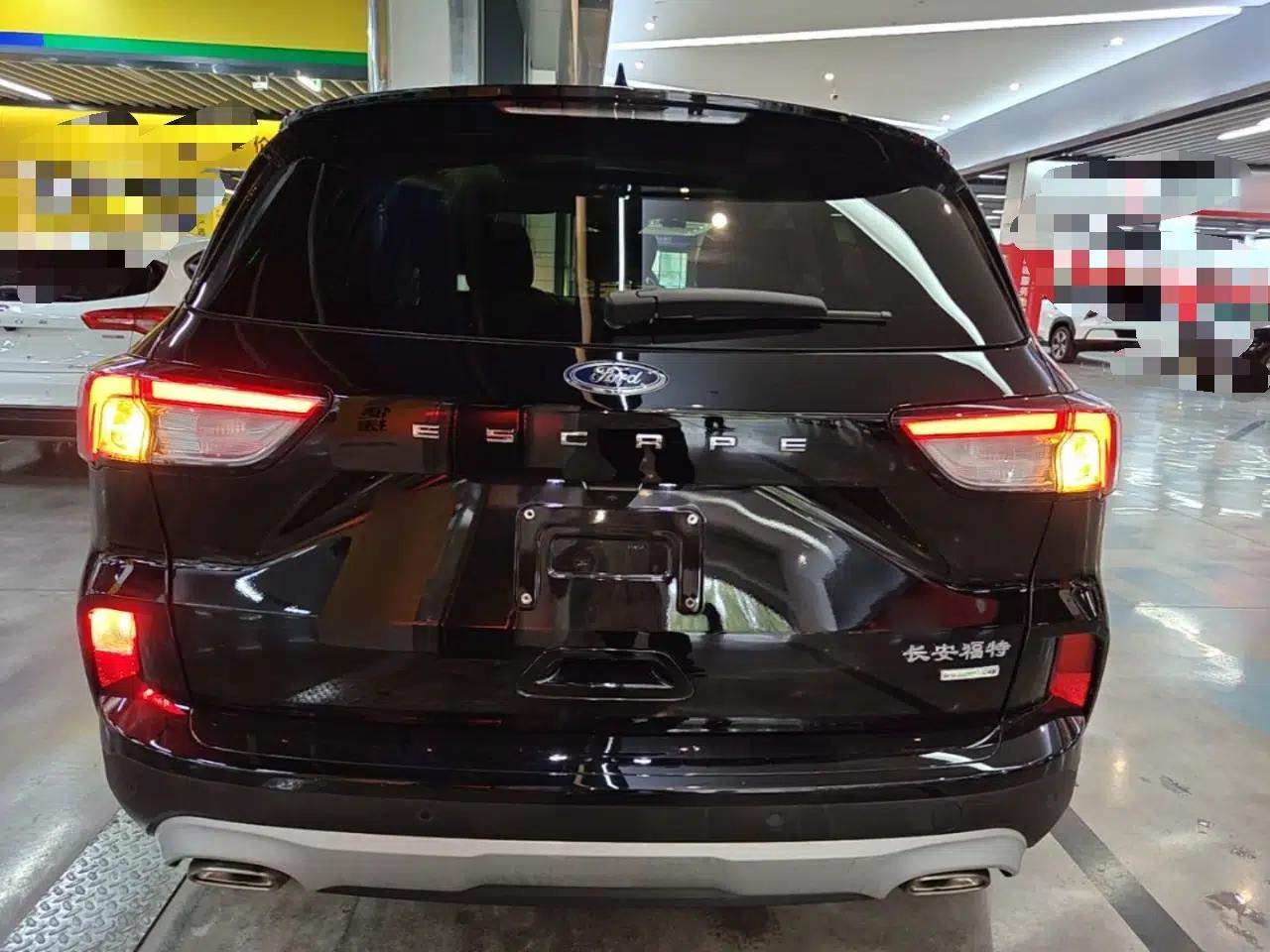 Ford Escape 2020 EcoBoost 245 Two-Wheel-Drive Titanium Edition — миниатюра 5
