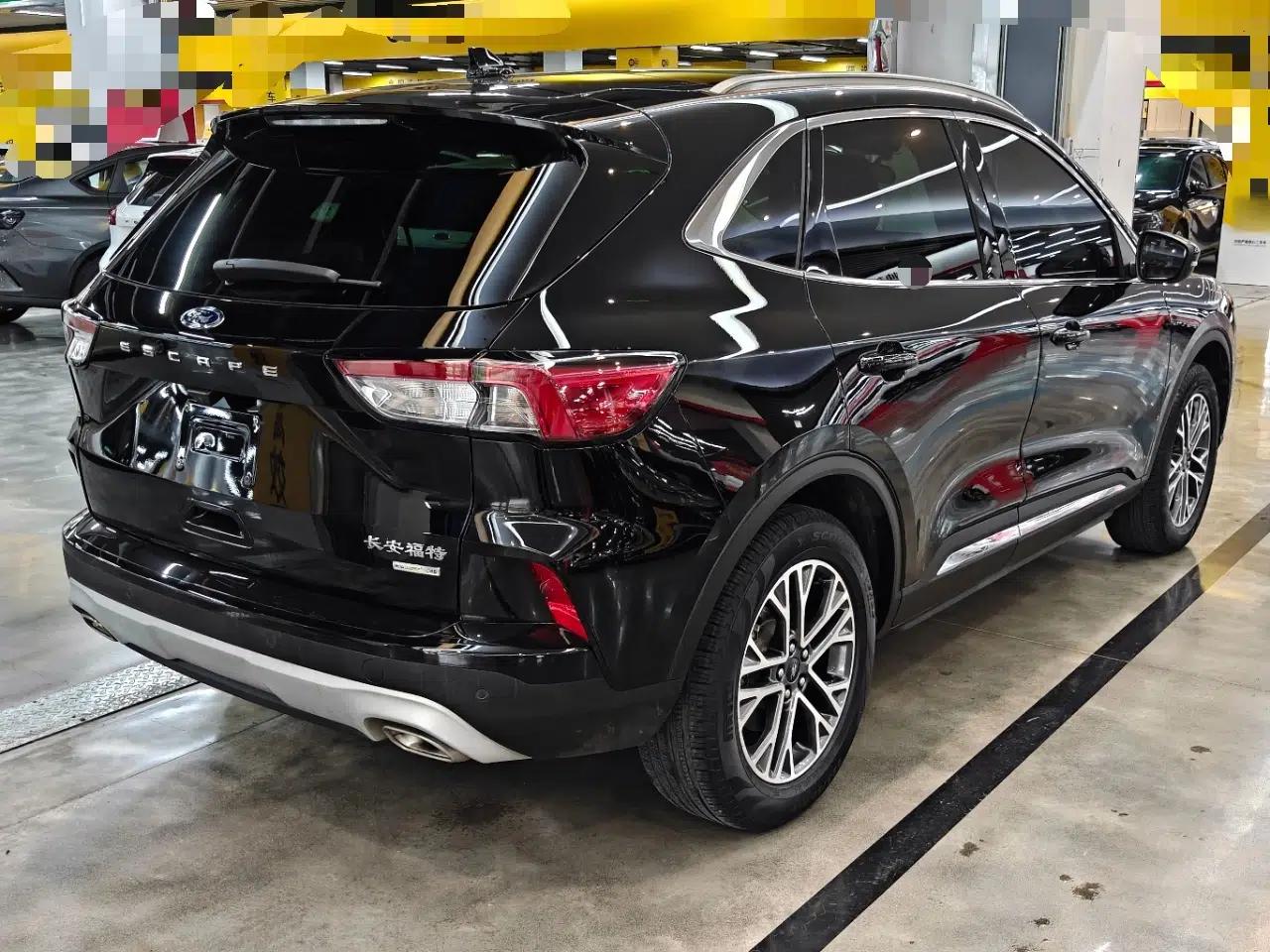 Ford Escape 2020 EcoBoost 245 Two-Wheel-Drive Titanium Edition — миниатюра 6