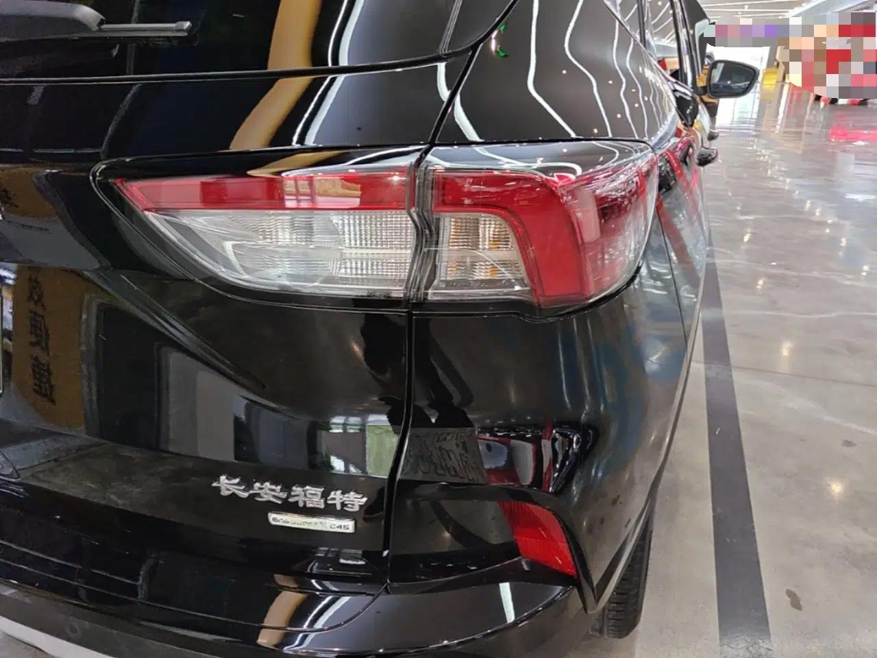 Ford Escape 2020 EcoBoost 245 Two-Wheel-Drive Titanium Edition — миниатюра 9
