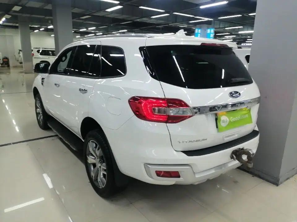 Ford Everest 2017 2.0T Gasoline Automatic 4x4 Flagship Edition 7 Seats — миниатюра 4
