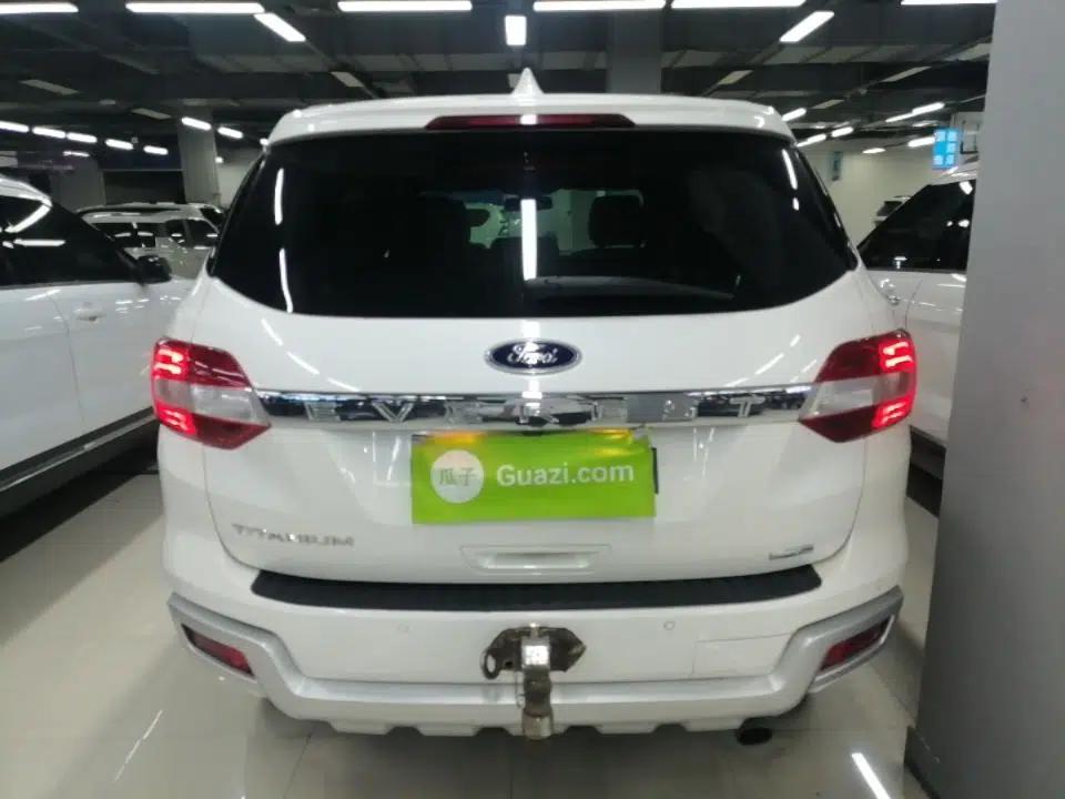 Ford Everest 2017 2.0T Gasoline Automatic 4x4 Flagship Edition 7 Seats — миниатюра 5