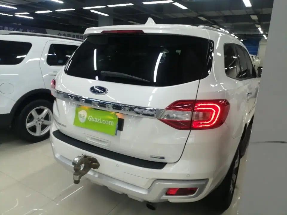 Ford Everest 2017 2.0T Gasoline Automatic 4x4 Flagship Edition 7 Seats — миниатюра 6