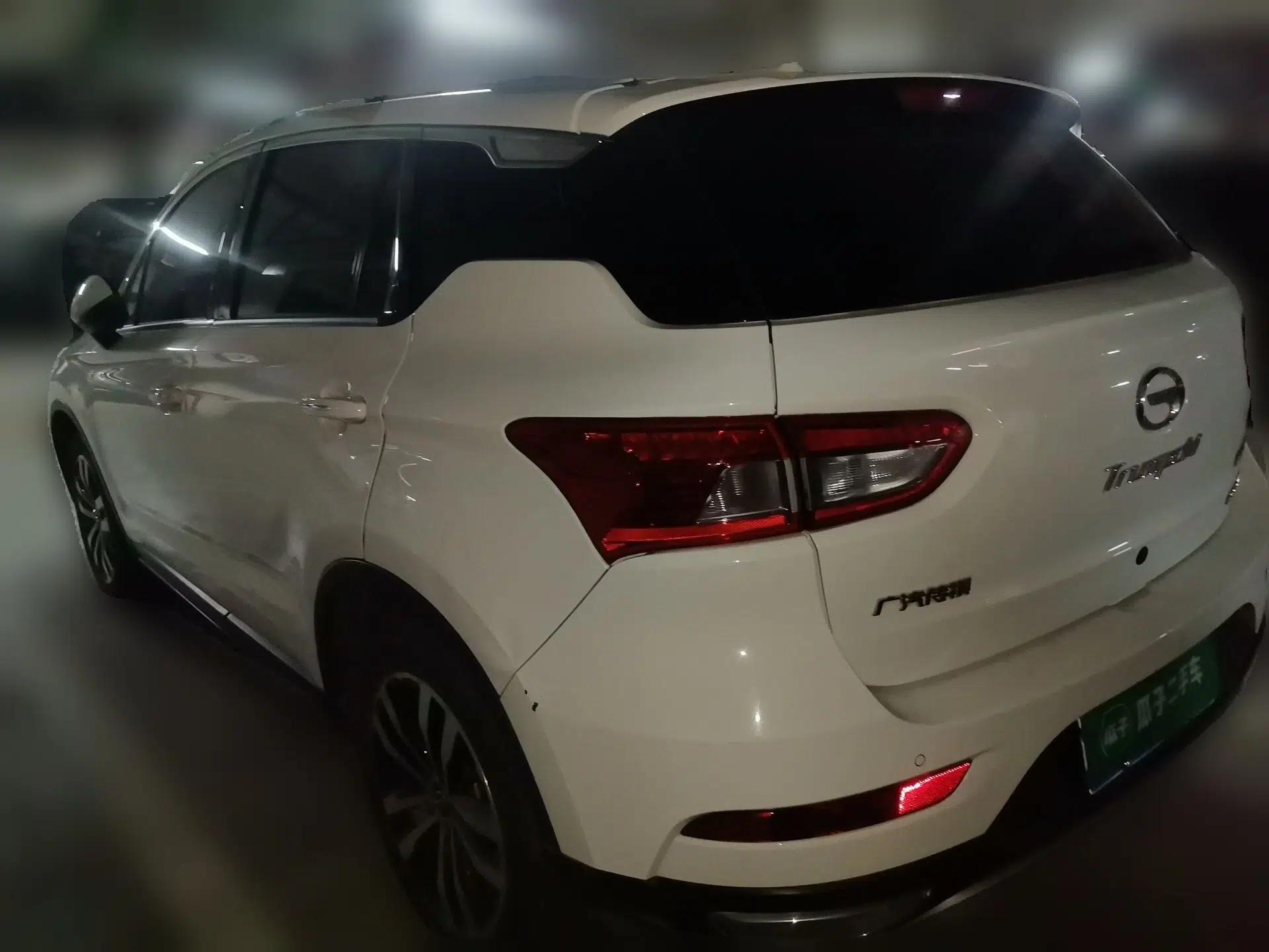 GAC Trumpchi GS4 2017 235T Automatic Two-Wheel Drive Luxury Smart Connectivity Version — миниатюра 4