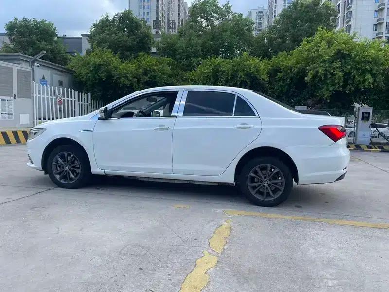 Qin EV 2020 Long Range Premium Edition — миниатюра 4