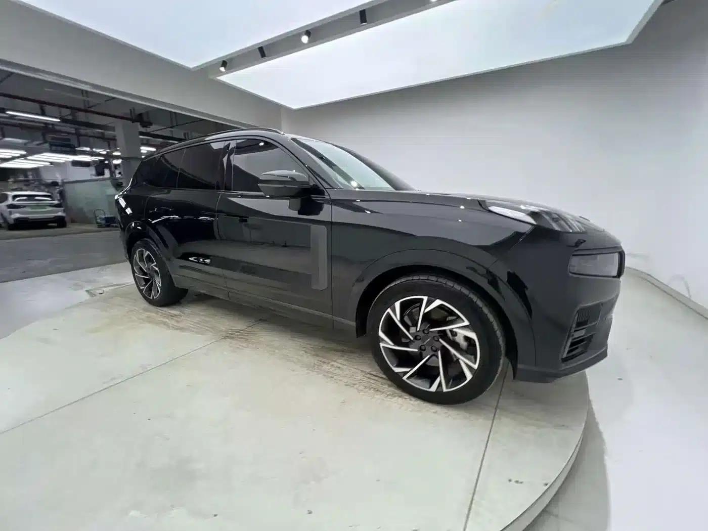 Lynk & Co 09 EM-P 2021 2.0T PHEV Halo 6-seater — миниатюра 30