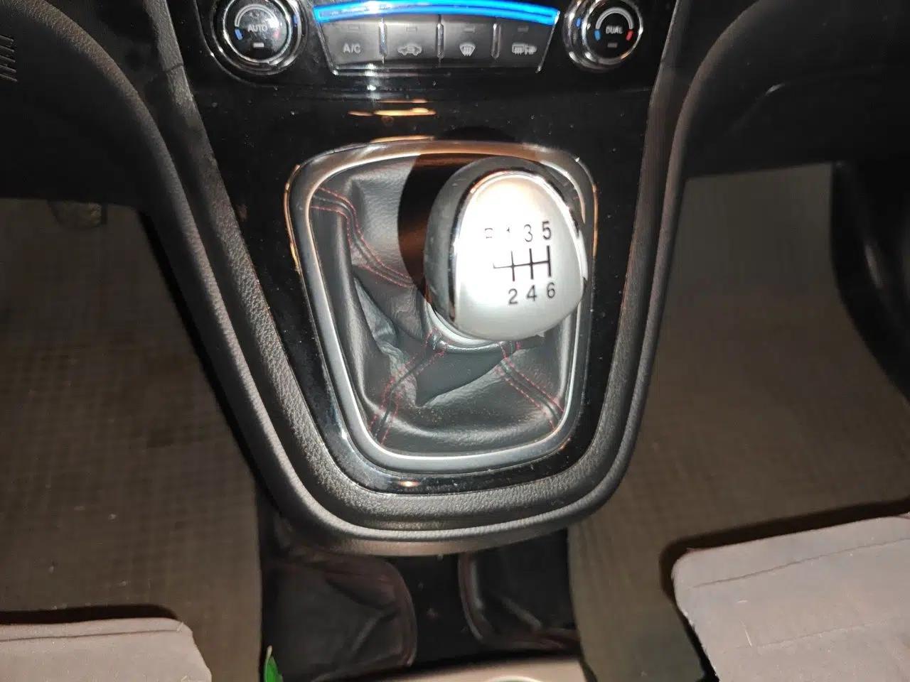 Haval H6 2013 Upgraded Model 1.5T Manual Two-Wheel Drive Elite Version — миниатюра 14