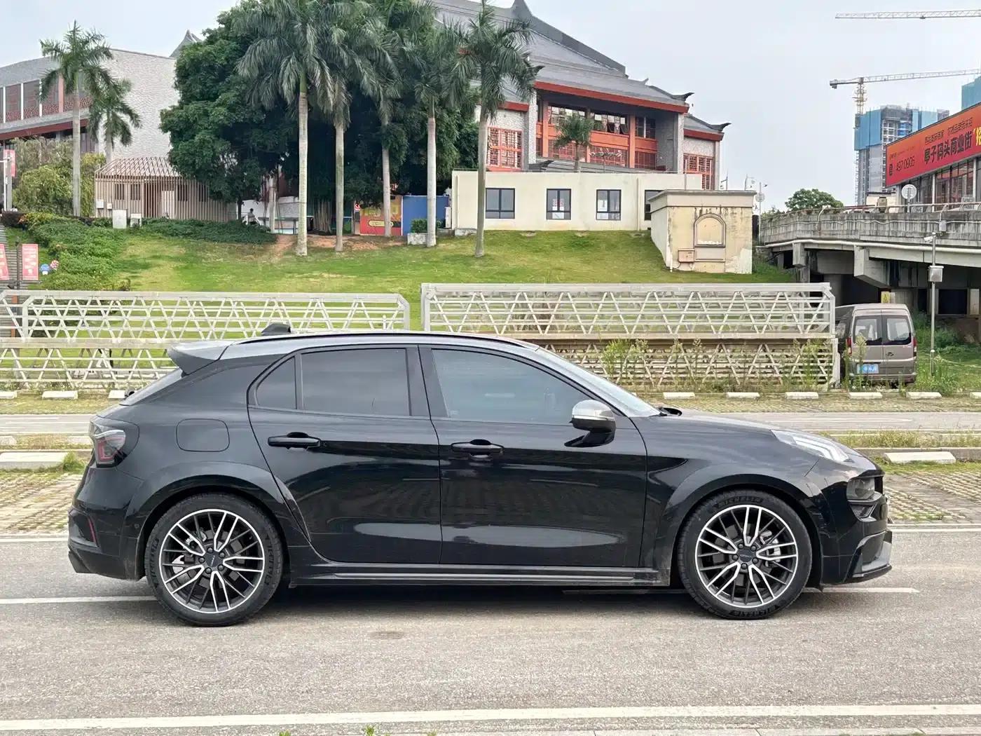 Lynk & Co 02 Hatchback 2021 2.0TD Halo Driving Package Edition — миниатюра 7