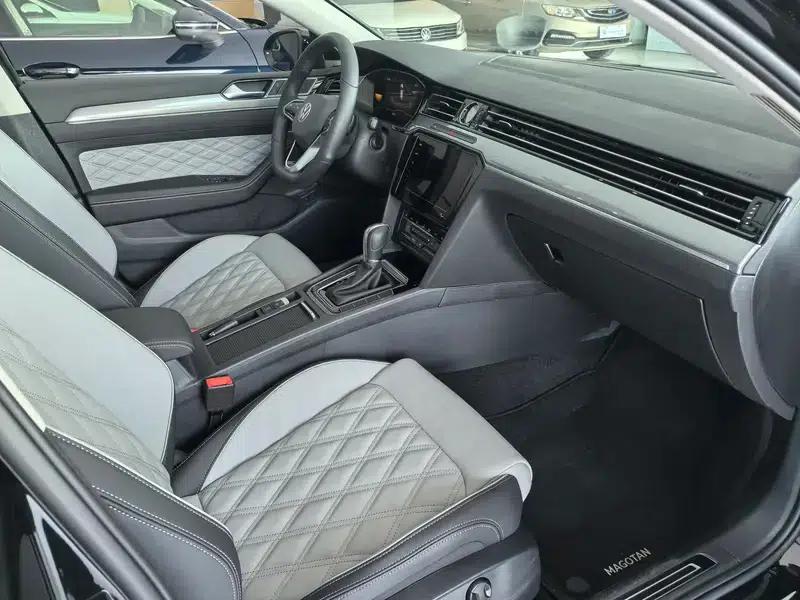 2025 Volkswagen Passat 280TSI DSG Comfort Edition — миниатюра 4