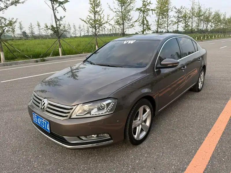 2012 Volkswagen Passat 2.0TSI Premium — миниатюра 1