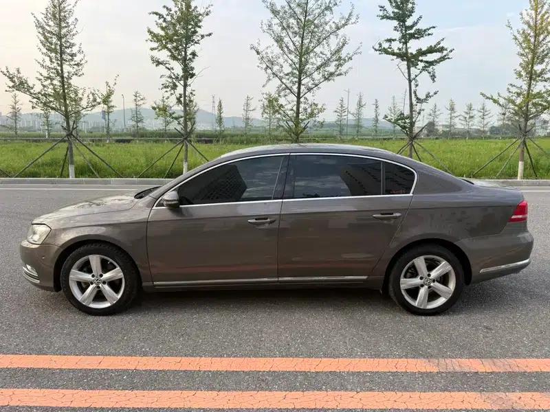 2012 Volkswagen Passat 2.0TSI Premium — миниатюра 4