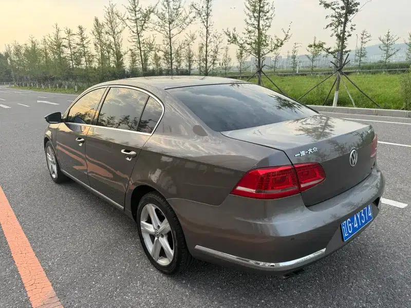 2012 Volkswagen Passat 2.0TSI Premium — миниатюра 5