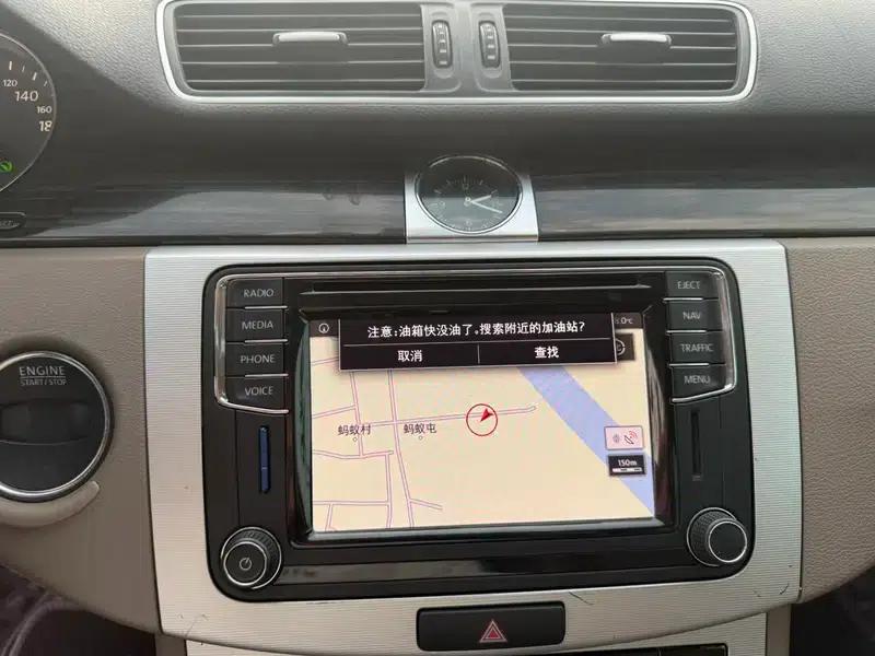 2012 Volkswagen Passat 2.0TSI Premium — миниатюра 10