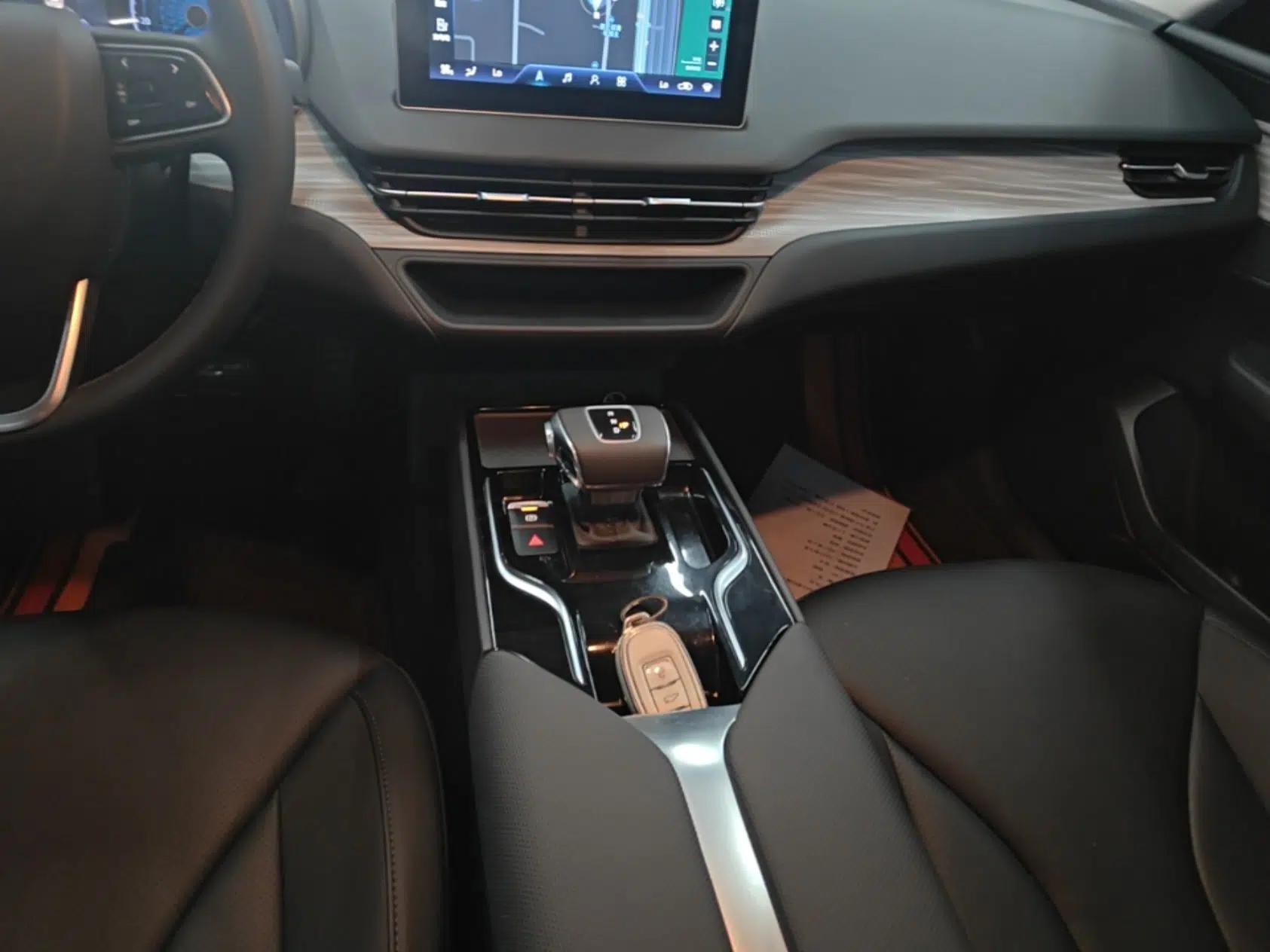 Hongqi E-QM5 2024 610 km PLUS — миниатюра 16