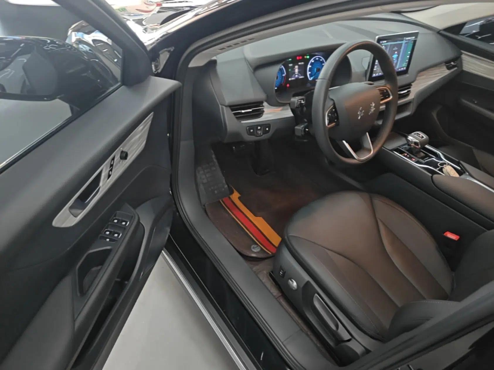 Hongqi E-QM5 2024 610 km PLUS — миниатюра 18