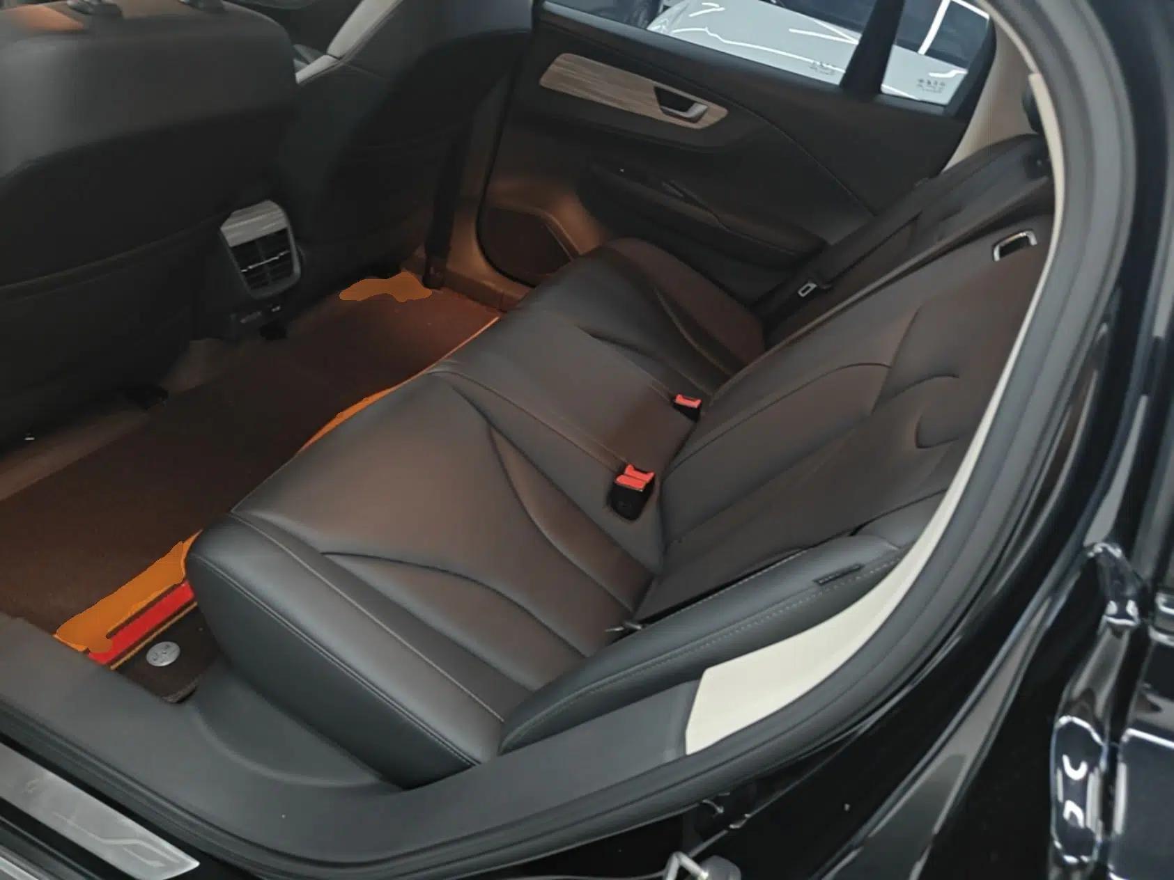 Hongqi E-QM5 2024 610 km PLUS — миниатюра 20