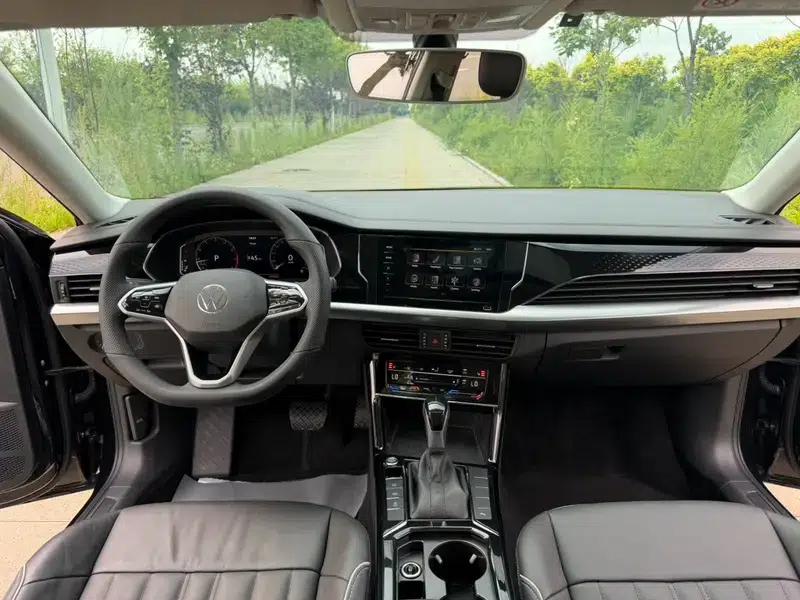 2022 Passat 280TSI Elite Edition — миниатюра 17