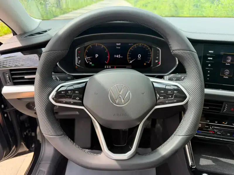 2022 Passat 280TSI Elite Edition — миниатюра 19