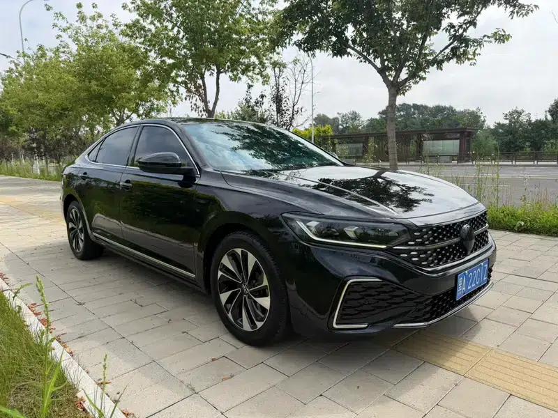 2022 Passat 280TSI Elite Edition — миниатюра 3