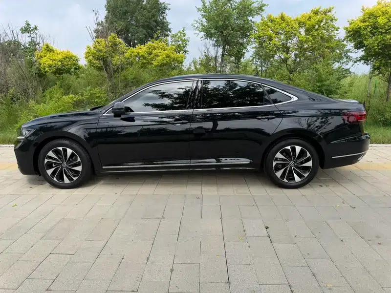2022 Passat 280TSI Elite Edition — миниатюра 4