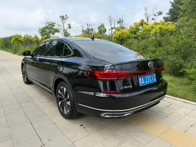 2022 Passat 280TSI Elite Edition — миниатюра 5
