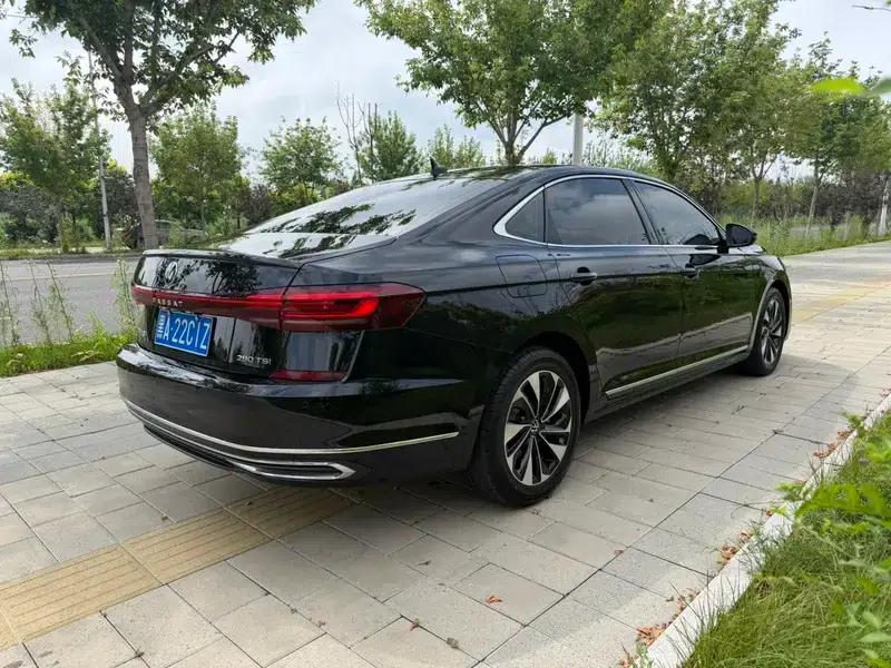 2022 Passat 280TSI Elite Edition — миниатюра 7