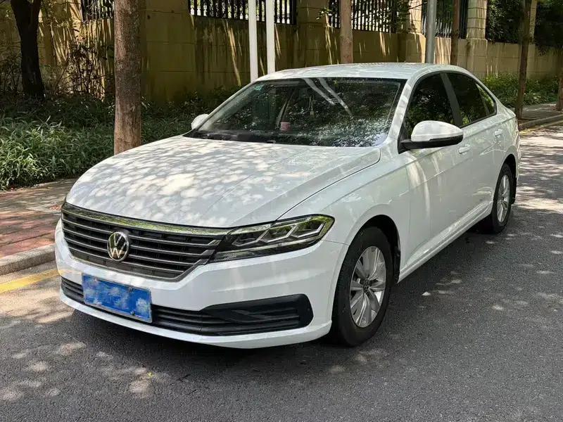 2022 Volkswagen Lavida 1.5L Automatic Comfort Edition — миниатюра 1