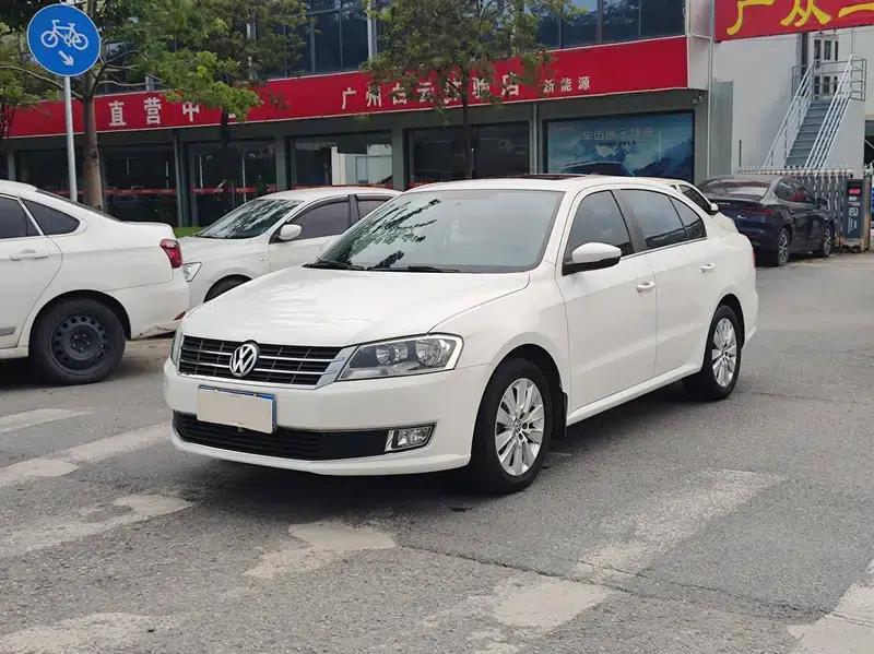 2013 Volkswagen Lavida Facelift 1.4TSI DSG Comfort Edition — миниатюра 1