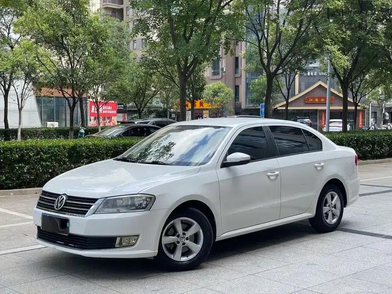 2017 Volkswagen Lavida 1.6L Automatic Comfort Edition — миниатюра 1