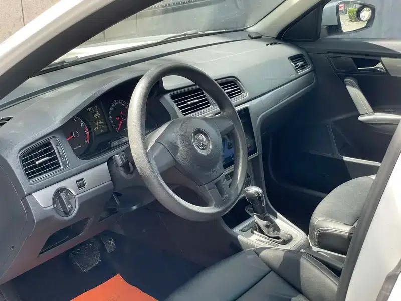 2017 Volkswagen Lavida 1.6L Automatic Comfort Edition — миниатюра 8
