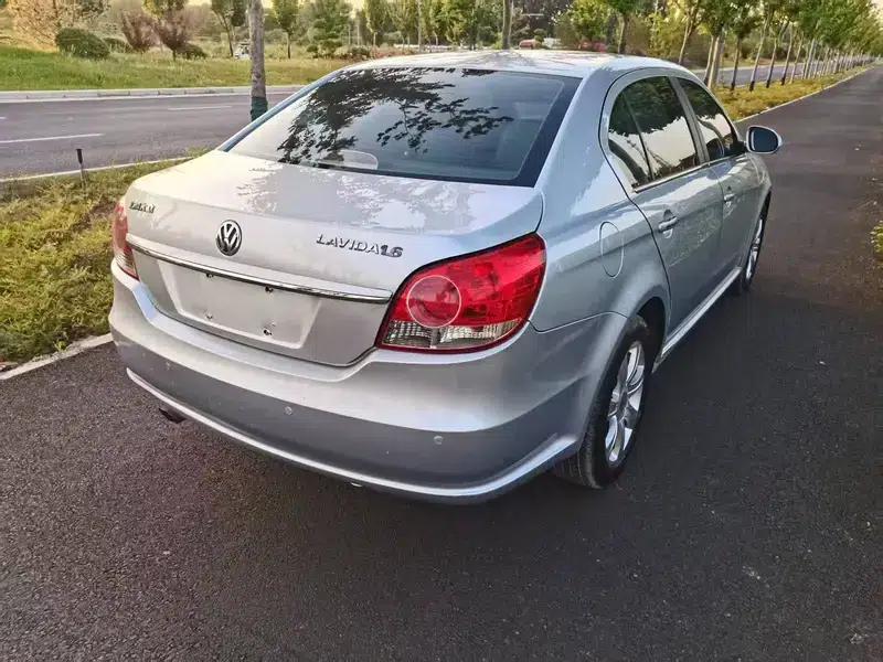 2008 Volkswagen Lavida 1.6L Manual Elegant Edition — миниатюра 4