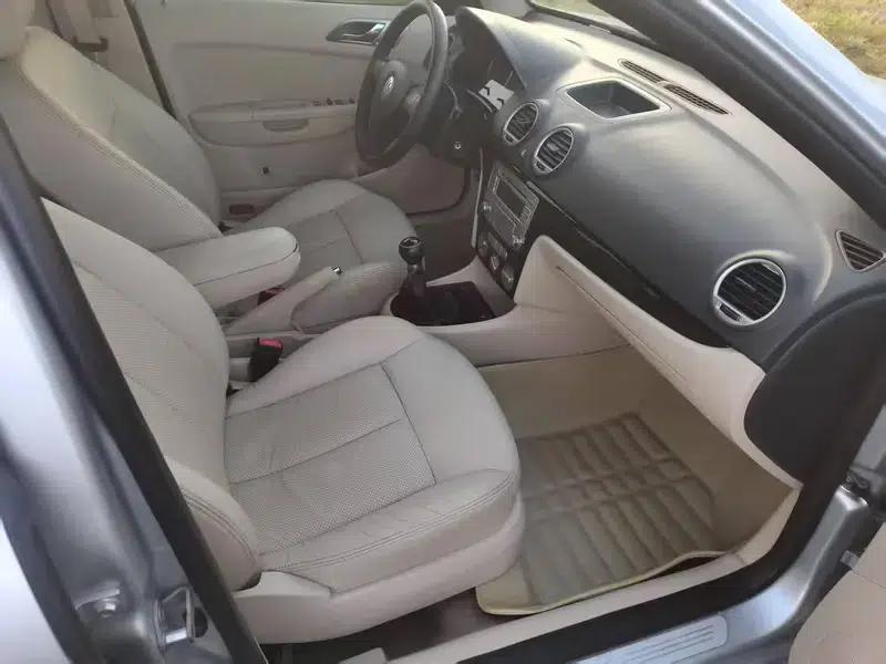 2008 Volkswagen Lavida 1.6L Manual Elegant Edition — миниатюра 5
