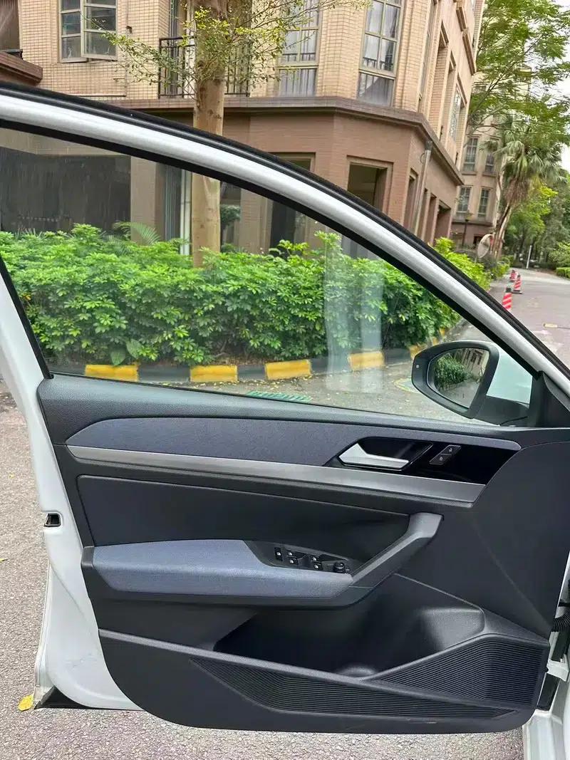 2023 Volkswagen Lavida Facelift 1.5L Automatic Comfort Edition — миниатюра 15