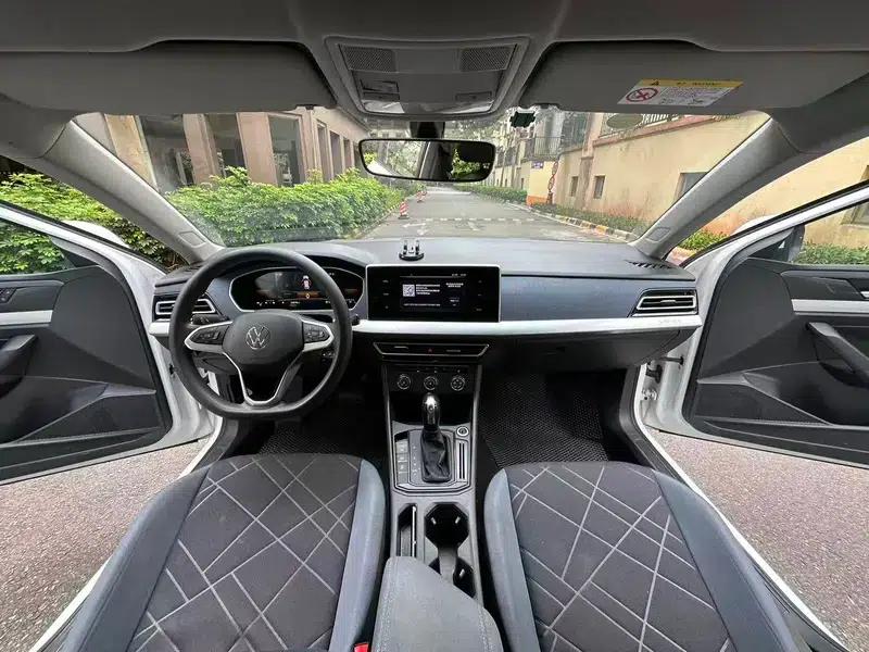 2023 Volkswagen Lavida Facelift 1.5L Automatic Comfort Edition — миниатюра 17