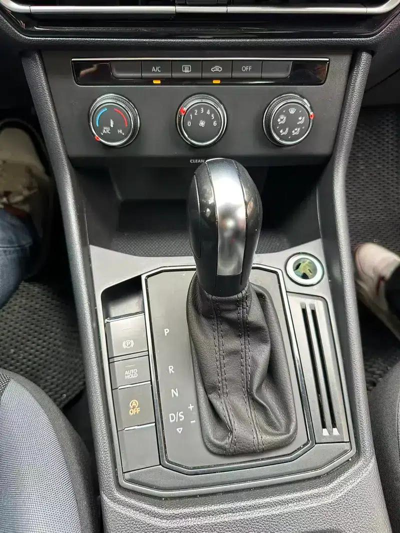2023 Volkswagen Lavida Facelift 1.5L Automatic Comfort Edition — миниатюра 19
