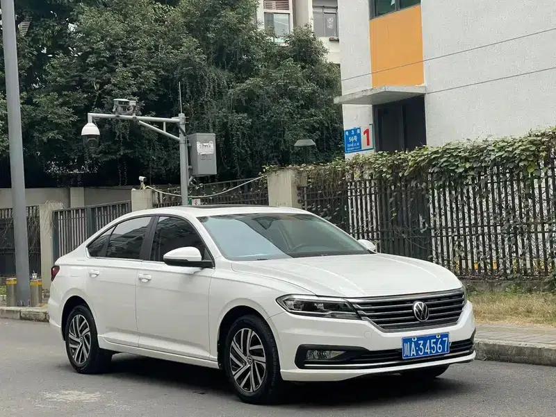 2022 Volkswagen Lavida 280TSI DSG Comfort Edition — миниатюра 3