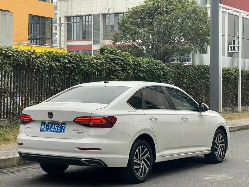 2022 Volkswagen Lavida 280TSI DSG Comfort Edition — миниатюра 4