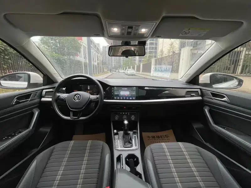 2022 Volkswagen Lavida 280TSI DSG Comfort Edition — миниатюра 6