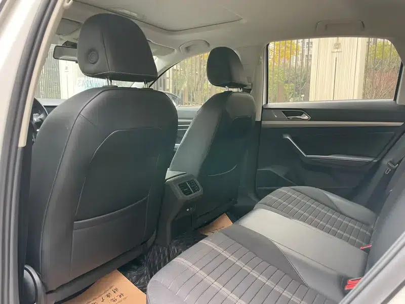 2022 Volkswagen Lavida 280TSI DSG Comfort Edition — миниатюра 9