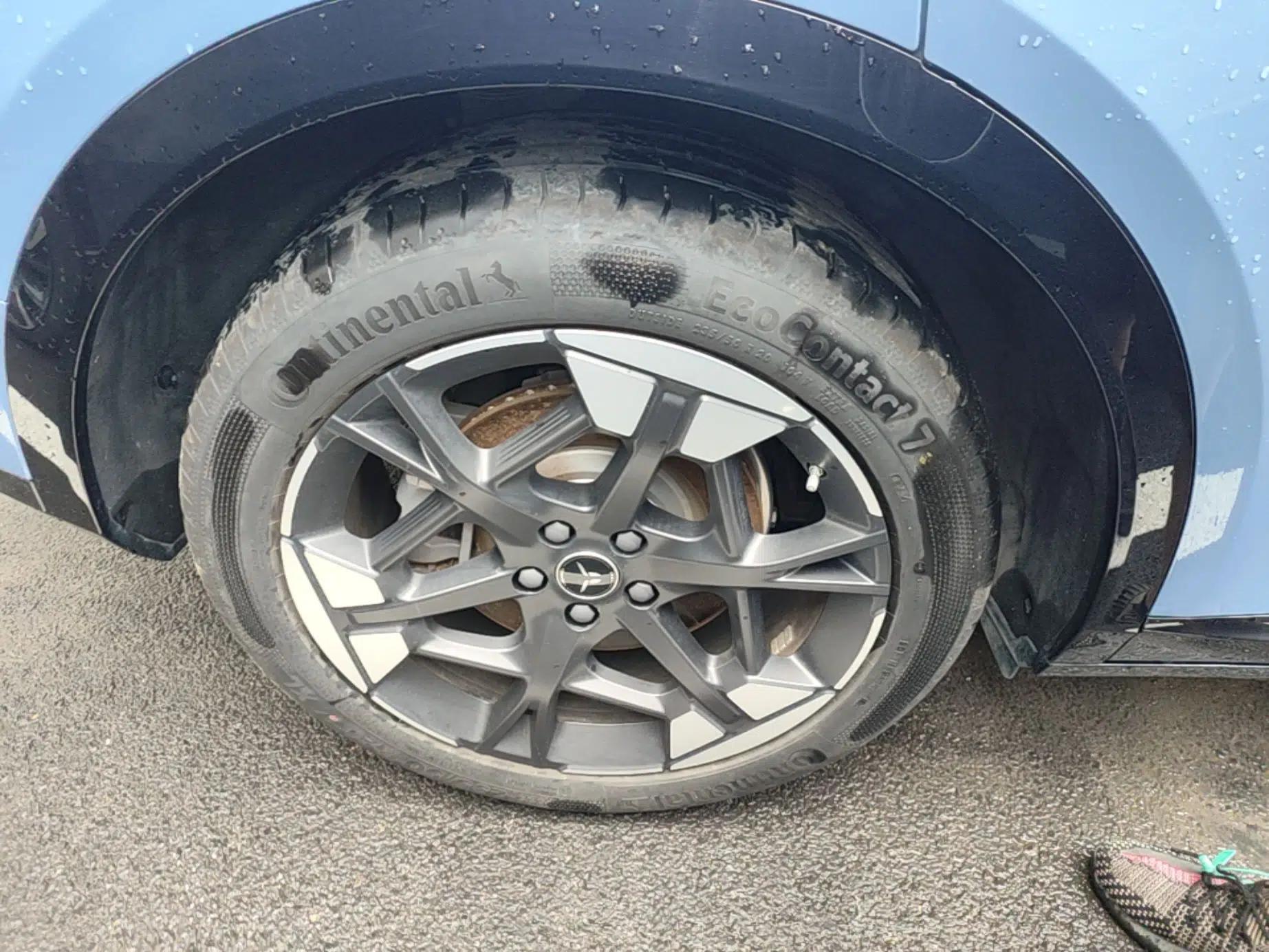 Hongqi Tiangong 06 2025 660 4x4 Smart Selection Edition — миниатюра 11