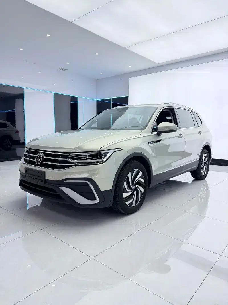Tiguan L 2022 330TSI Automatic 2WD Smart Edition — миниатюра 1