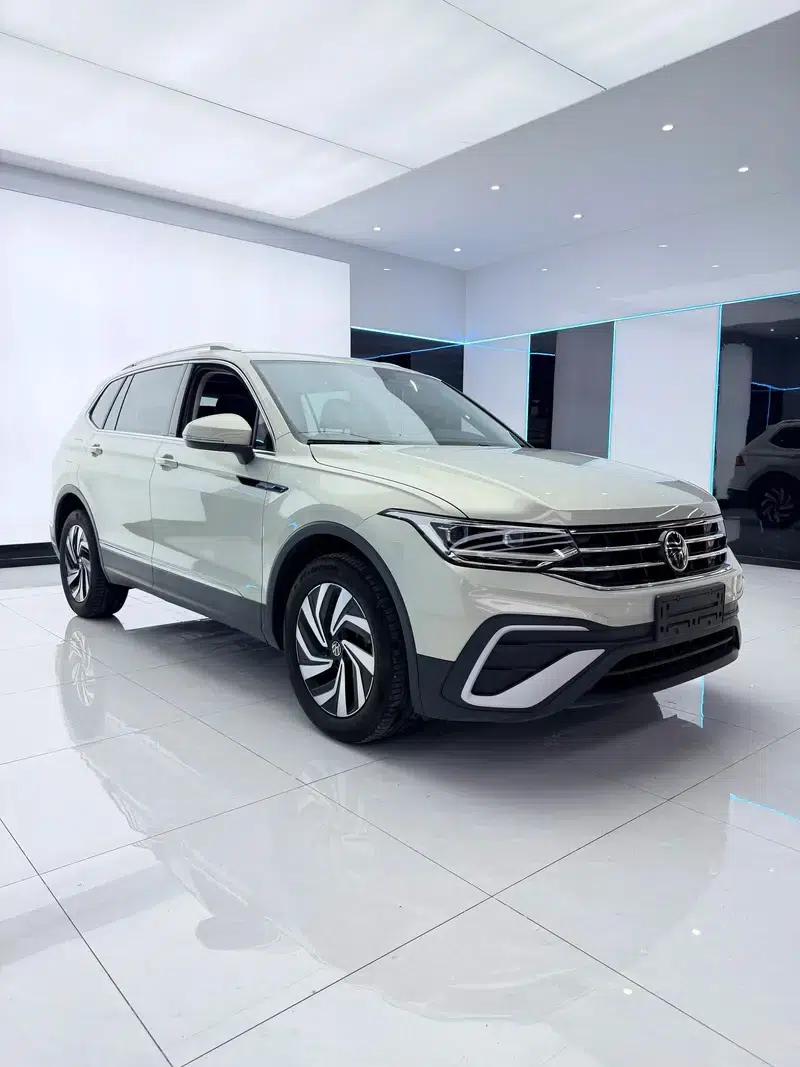 Tiguan L 2022 330TSI Automatic 2WD Smart Edition — миниатюра 3