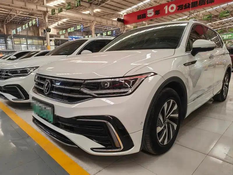 Tiguan L PHEV 2023 430PHEV Plug-in Hybrid Premium Edition — миниатюра 1