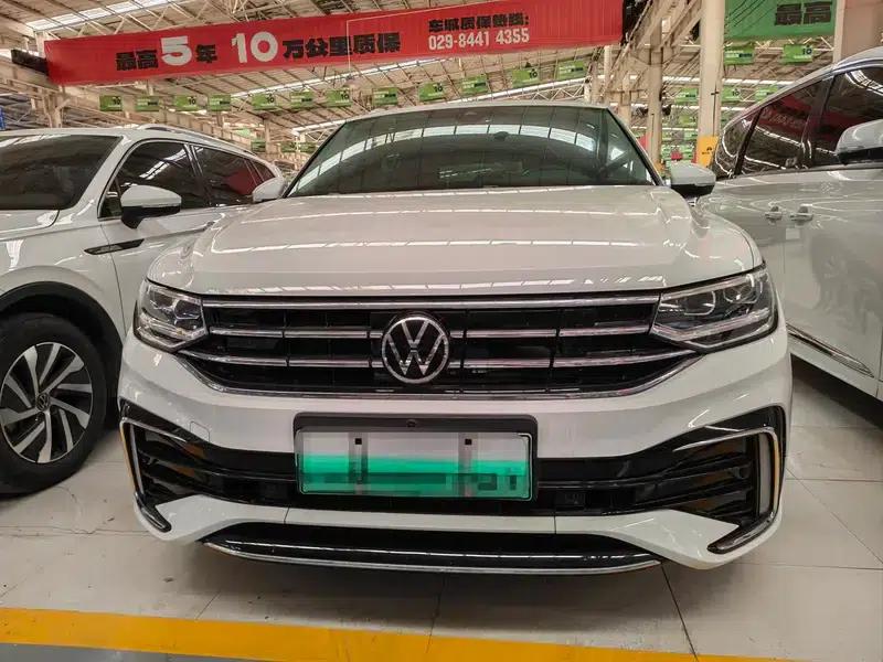 Tiguan L PHEV 2023 430PHEV Plug-in Hybrid Premium Edition — миниатюра 2