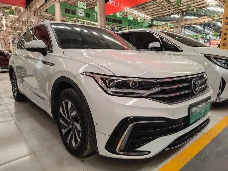 Tiguan L PHEV 2023 430PHEV Plug-in Hybrid Premium Edition — миниатюра 3